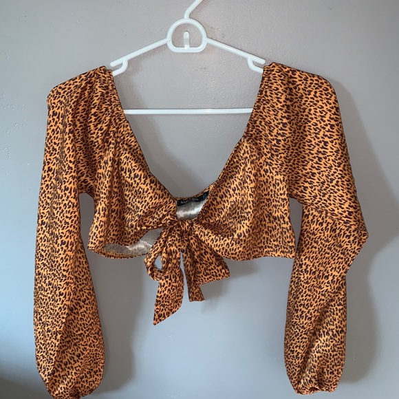 Cheetah print cropped tie long sleeve - Picture 1 of 2